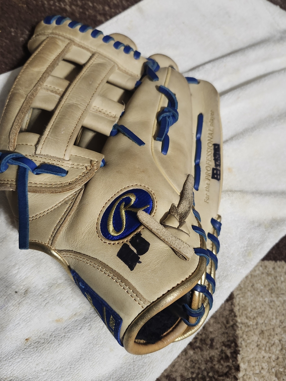 Rawlings GG Elite GGE1275HCRG 12.75" Outfield Baseball Glove Right Hand Throw